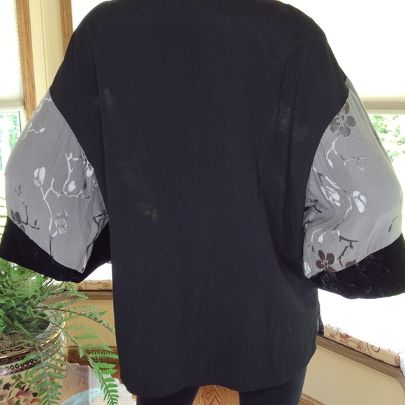 70s 80's Gypsy Embroidered Velvet Duster Kimono - Picture 4 of 5